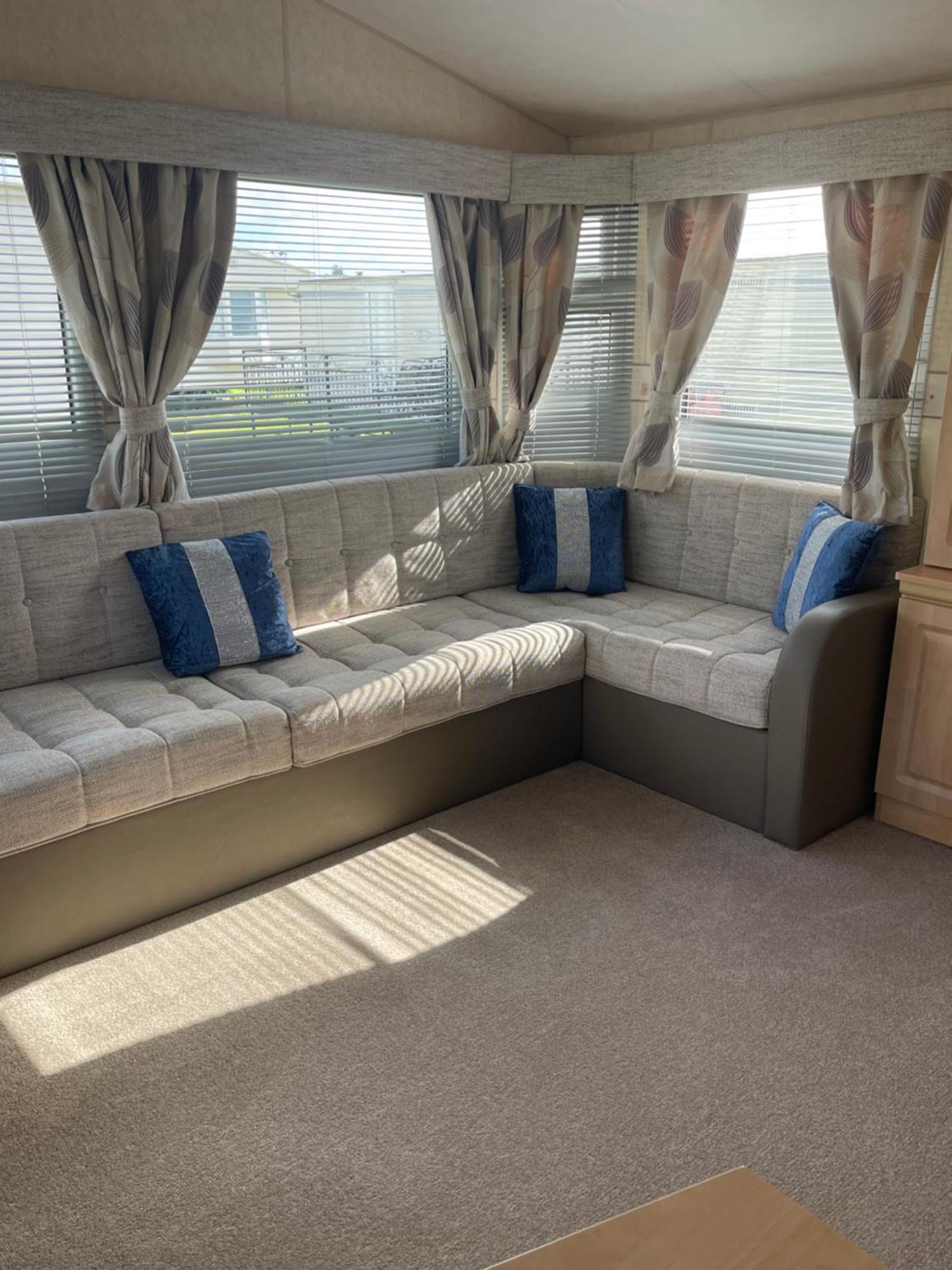 Blue 4 Caravan 6 Berth 3 Bedrooms * Ingoldmells